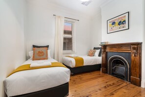4 Schlafzimmer, Bügeleisen/Bügelbrett, WLAN, Bettwäsche
