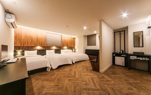Grand-Dreibettzimmer | Verdunkelungsvorhänge, schallisolierte Zimmer, kostenloses WLAN