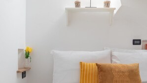1 bedroom, iron/ironing board, WiFi, bed sheets - Cozy Lovely Apartment near Pantheon (Roma)