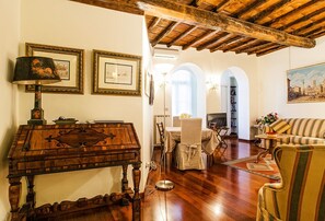 Living area - Clock Terrace House - FromHometoRome (Rome)