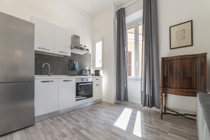 Apartment, 2 Schlafzimmer | Eigene Küche | Großer Kühlschrank, Herdplatte, Geschirrspüler