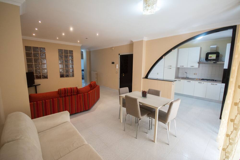 Al Vecchio Fontanile 4 - Short Term Rentals