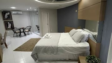 ห้องพรีเมียม | มินิบาร์, เตารีด/โต๊ะรีดผ้า, Wi-Fi ฟรี, ผ้าปูที่นอน