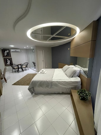 Premium Room | Minibar, iron/ironing board, free WiFi, bed sheets. Troodon Park Hotel