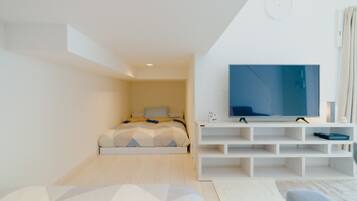 1 bedroom, desk, free WiFi, bed sheets