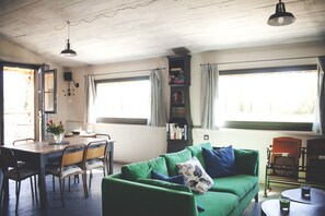 คอทเทจ (Chez Léon) | บริเวณนั่งเล่น | ทีวีจอแบน, พื้นอุ่น