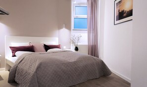 2 bedrooms, iron/ironing board, WiFi, bed sheets - NEW !! Central apartment (Alsergrund)