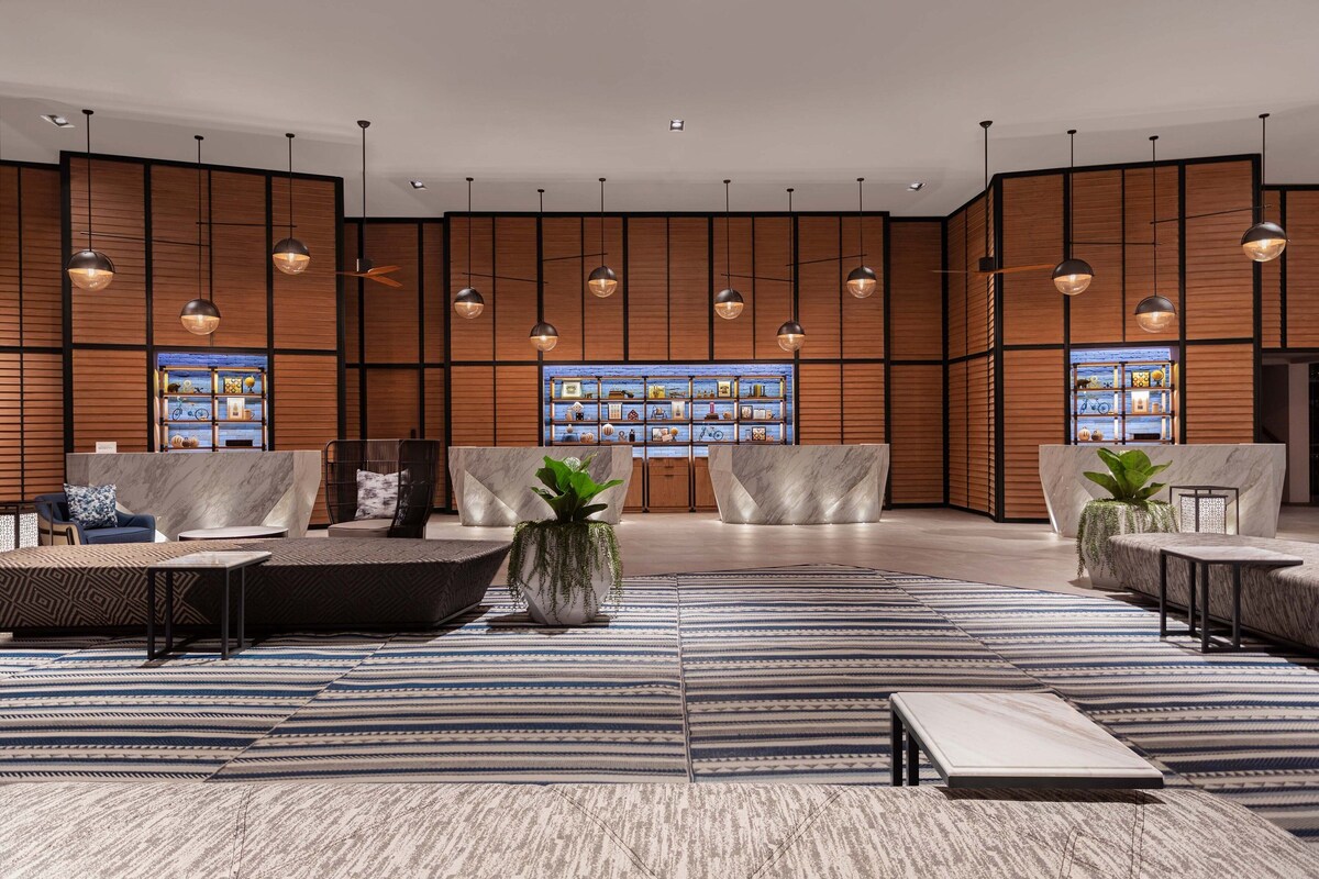 Four Points by Sheraton Phuket Patong Beach Resort
