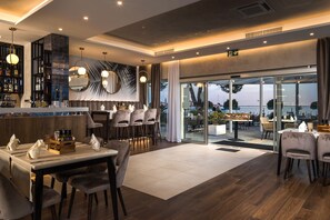 S'hi serveixen esmorzars 