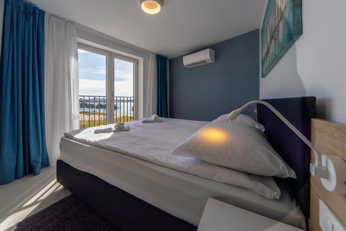 1 bedroom, free cots/infant beds, free WiFi, bed sheets