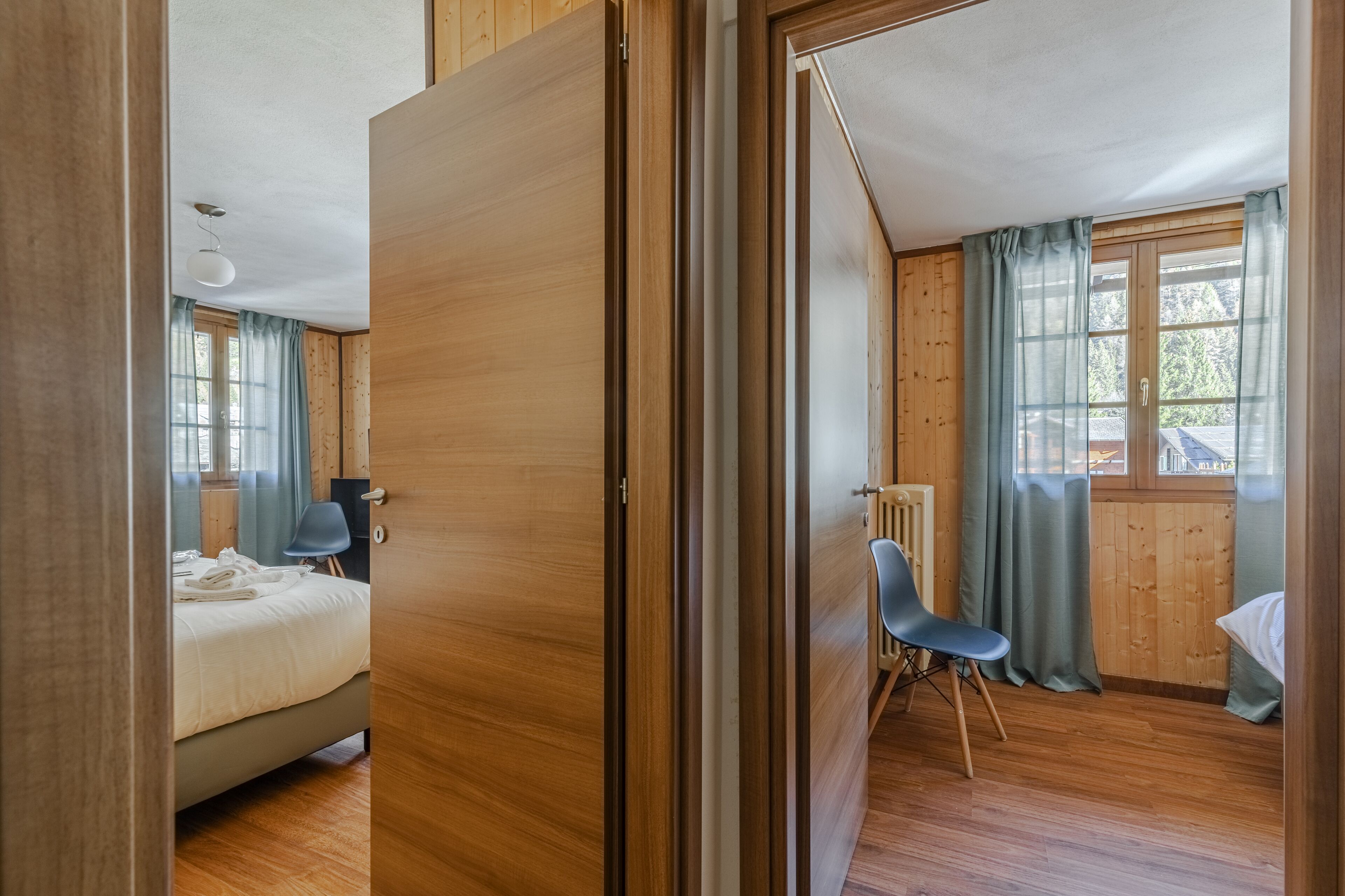 family room, mountain view | 1 bedroom, in-room safe, free wifi, bed sheets