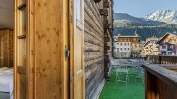 Chambre Double Supérieure, vue montagne | Vue depuis le balcon