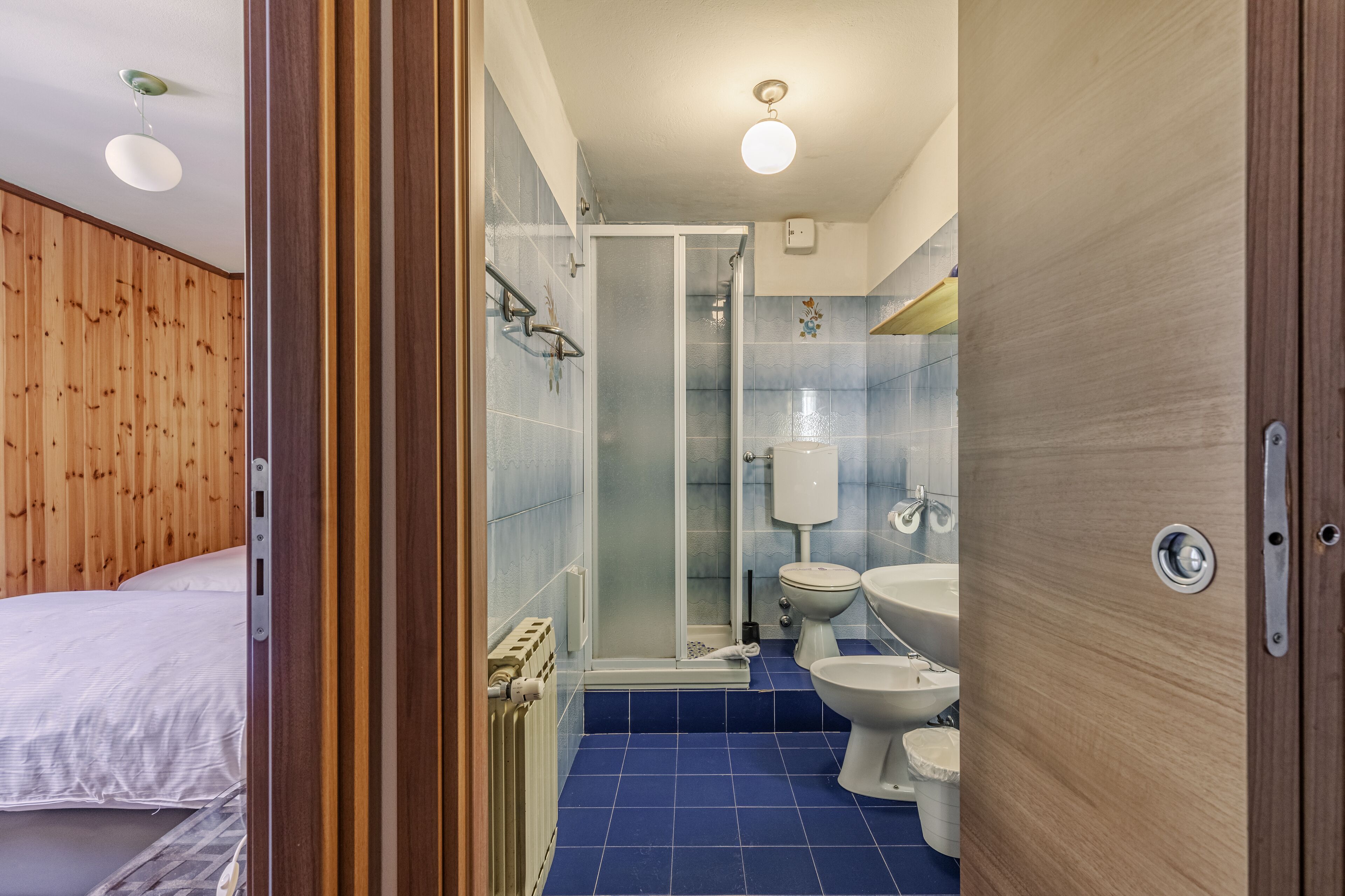 superior double room, mountain view | bathroom | shower, hair dryer, slippers, bidet