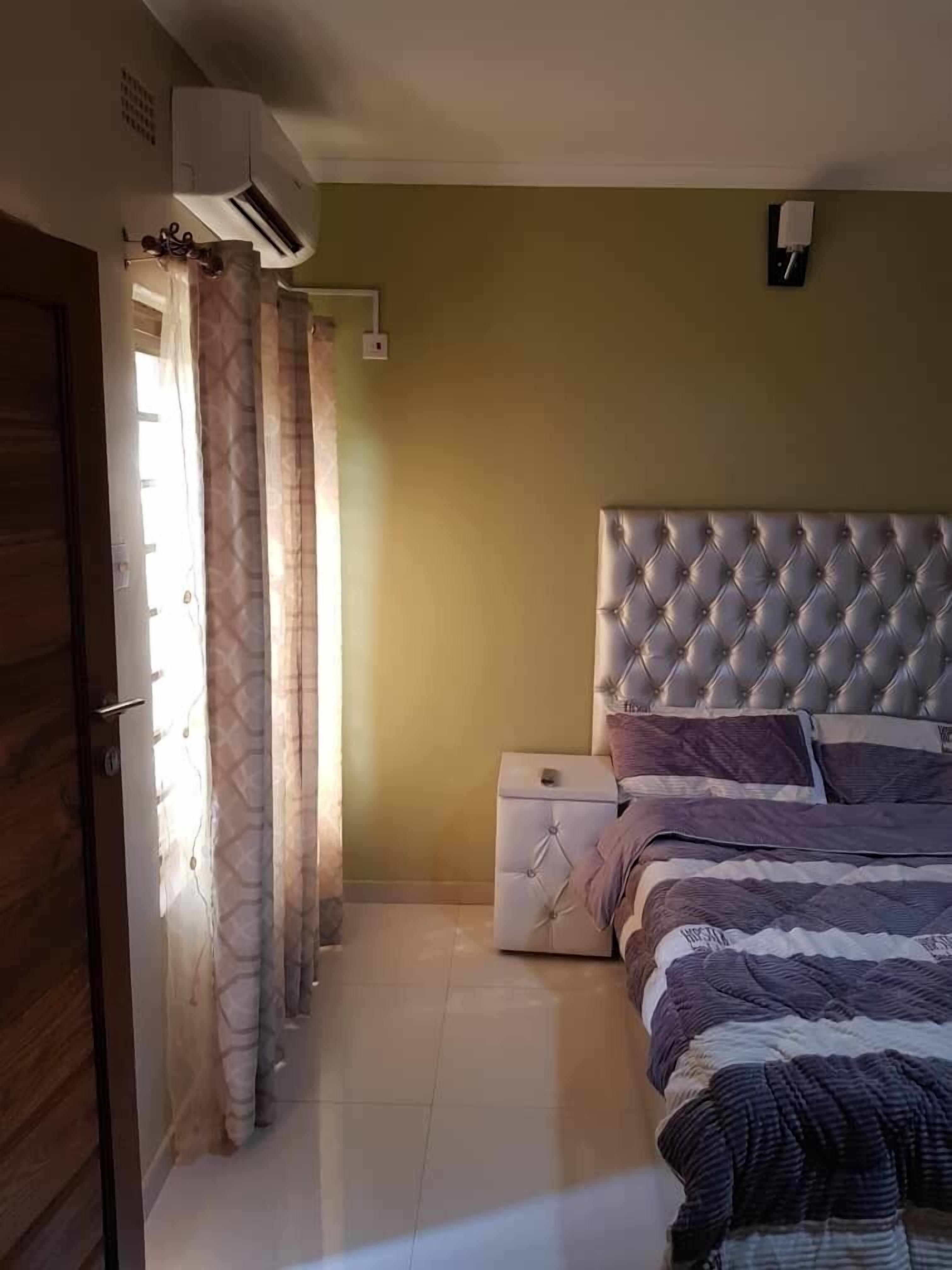 Kamar Double | Minibar, meja kerja, ruang kerja ramah laptop, dan setrika/meja setrika