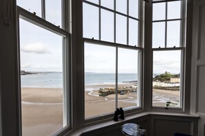 Apartment (2 Bedrooms) | Blick auf das Wasser