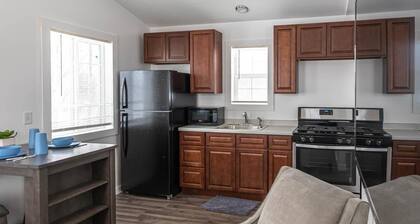 Charming! 1 Bedroom Cottage- ski, snowmobile,Mountain bike