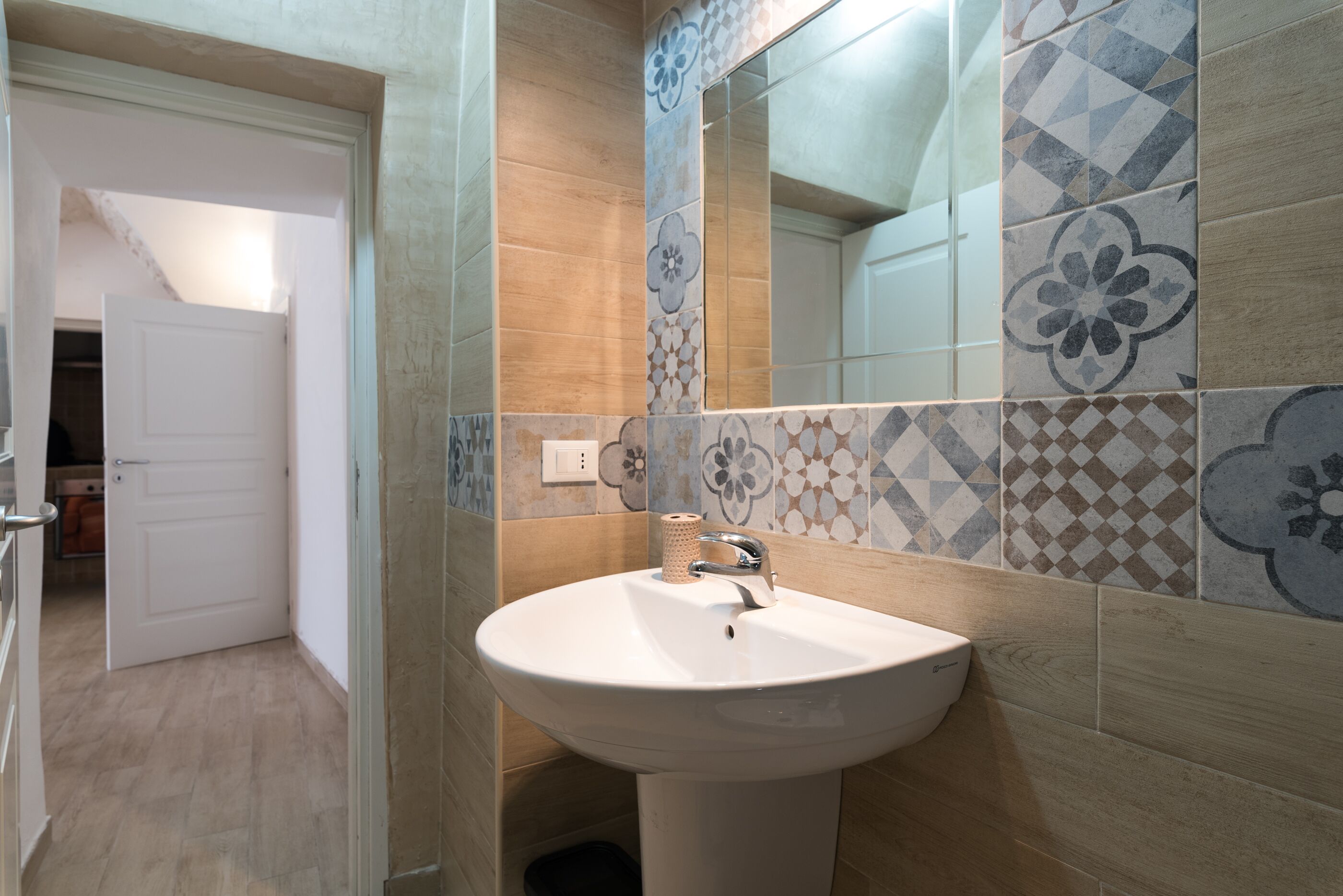 Wastafel kamar mandi