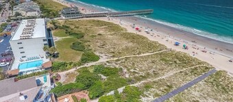 Exquisite 4000 sq ft Oceanfront Home