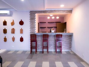 Bar (on property) - Residence Hoteliere Flana B (Libreville)