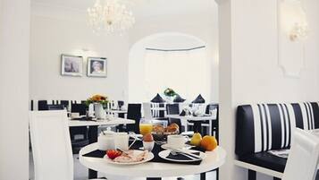 منطقة تناول الإفطار