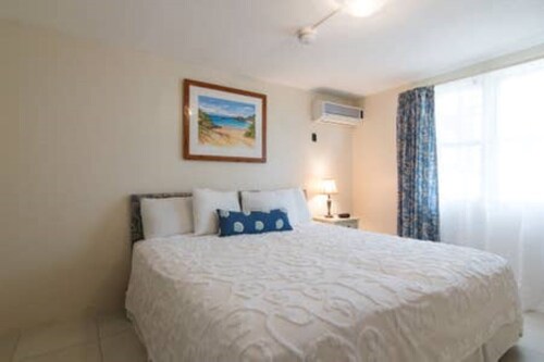 Clairfont, Jobson's Cove / Warwick Long Bay/ Horseshoe Beach -  APARTMENT 4