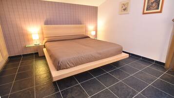 2 bedrooms, individually decorated, individually furnished, free WiFi