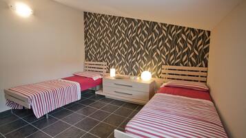 2 bedrooms, individually decorated, individually furnished, free WiFi