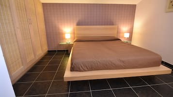 2 bedrooms, individually decorated, individually furnished, free WiFi