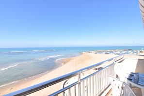 Appartement, 2 chambres | Vue sur la plage ou l’océan