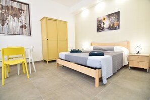 Studio (Allnatt) | Premium bedding, individually decorated, individually furnished - The three diamonds of Marina di Ragusa (Ragusa)