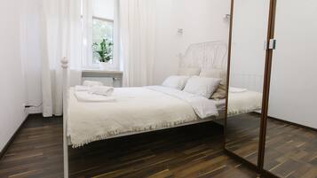 Apartment | 1 bedroom, free WiFi, bed sheets