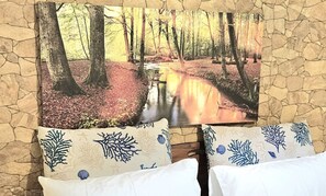 1 soverom, strykejern/-brett, wi-fi (inkludert) og sengetøy