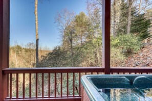 Outdoor spa tub - Spacious cabin with mountain views, private hot tub, & game room (Mineral Bluff)