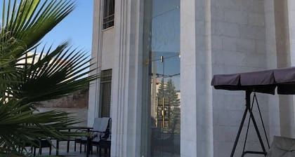 Modern 500 sqm Villa - Strategically located over Airport highway - Family