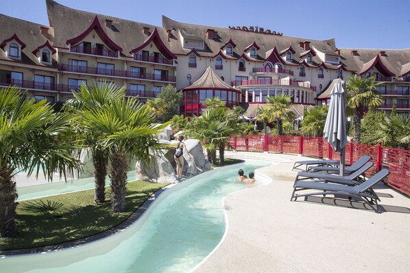 Sesongbasert utendørsbasseng