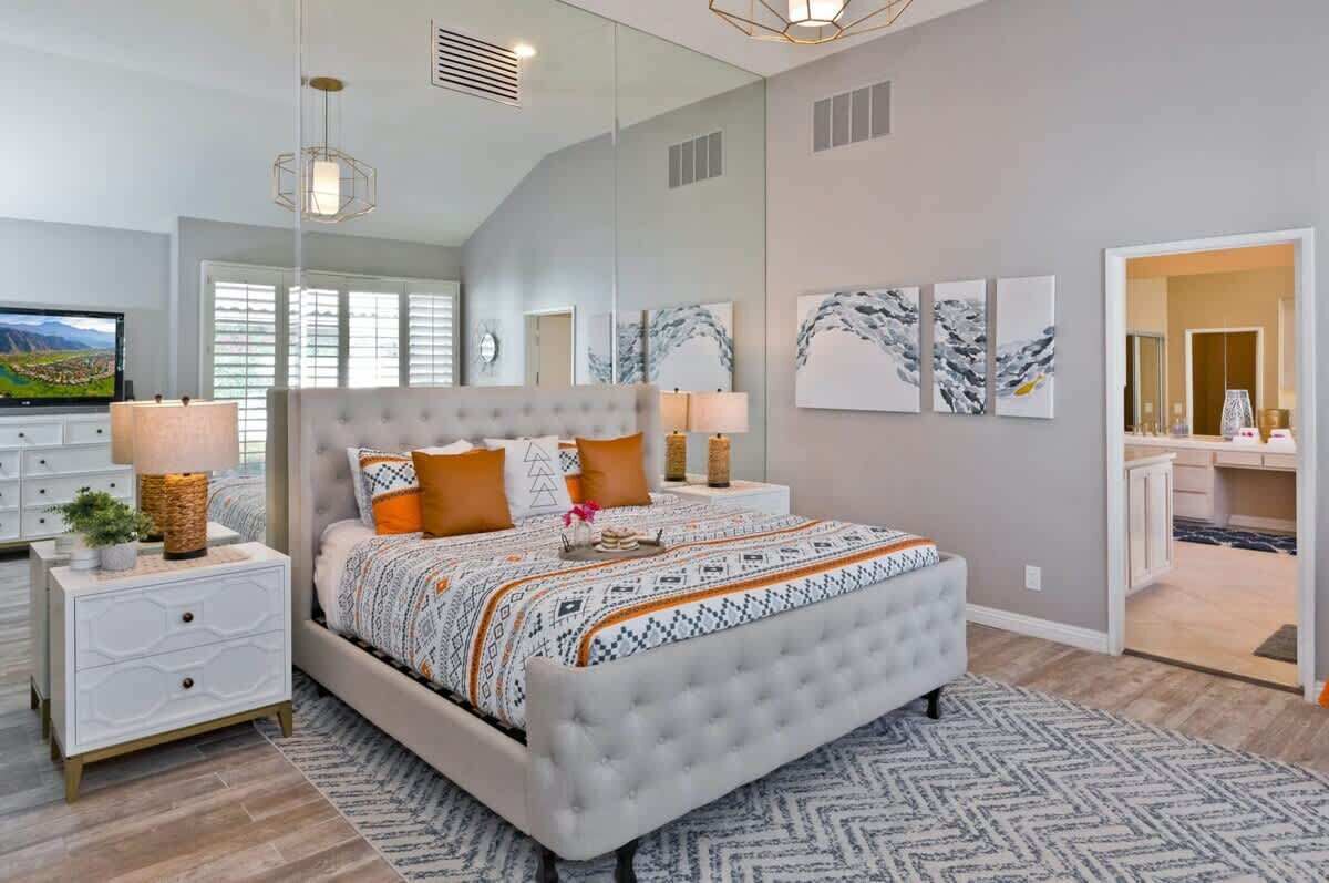 4 Schlafzimmer, Schreibtisch, Bügeleisen/Bügelbrett, Reisekinderbett