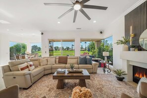 Interior - Casa Santiago – Private Pool, Firepit & Golf View (La Quinta)