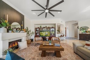 Lobby - Casa Santiago – Private Pool, Firepit & Golf View (La Quinta)