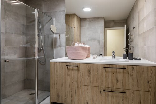 Das moderne Apartment „Laisve“ befindet sich im Zentrum von Druskininkai.