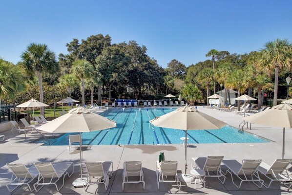 Outdoor pool, a heated pool