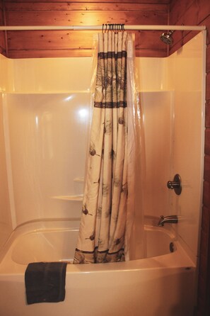 Kombinert dusj/badekar