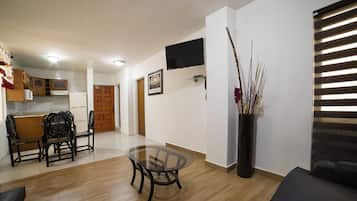 Standard Room, Multiple Beds | Desk, free WiFi, bed sheets