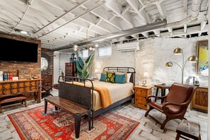 1 makuuhuone, työpöytä, silitysrauta/-lauta, ilmainen Wi-Fi