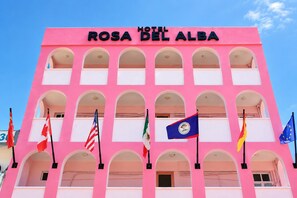 Unclassified image, 4 of 64, button - Rosa del Alba, Barrio Mágico Centro Histórico de Chetumal (Chetumal)