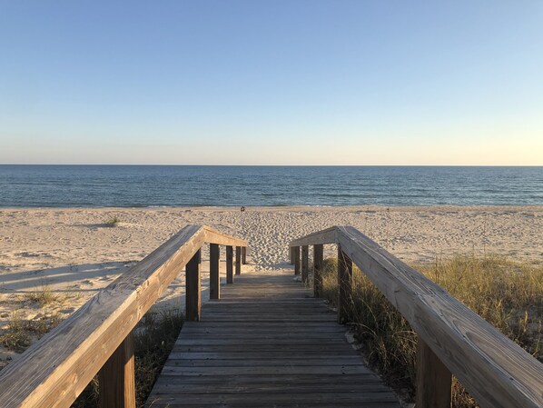 Beach nearby, sun loungers, beach towels