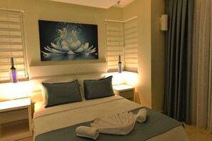 4 bedrooms, in-room safe, iron/ironing board, travel cot