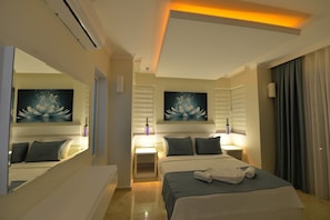 4 Schlafzimmer, Zimmersafe, Bügeleisen/Bügelbrett, Reisekinderbett