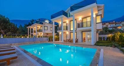 4 Schlafzimmer Luxusvilla Sardunya B in Oludeniz Fethiye