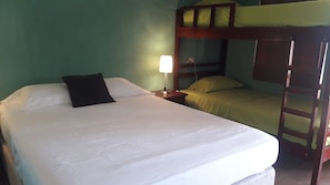 Quarto família | Wi-Fi de cortesia, roupa de cama