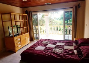 5 bedrooms - Country house in front of the sea Max 11 Pax (Providencia)